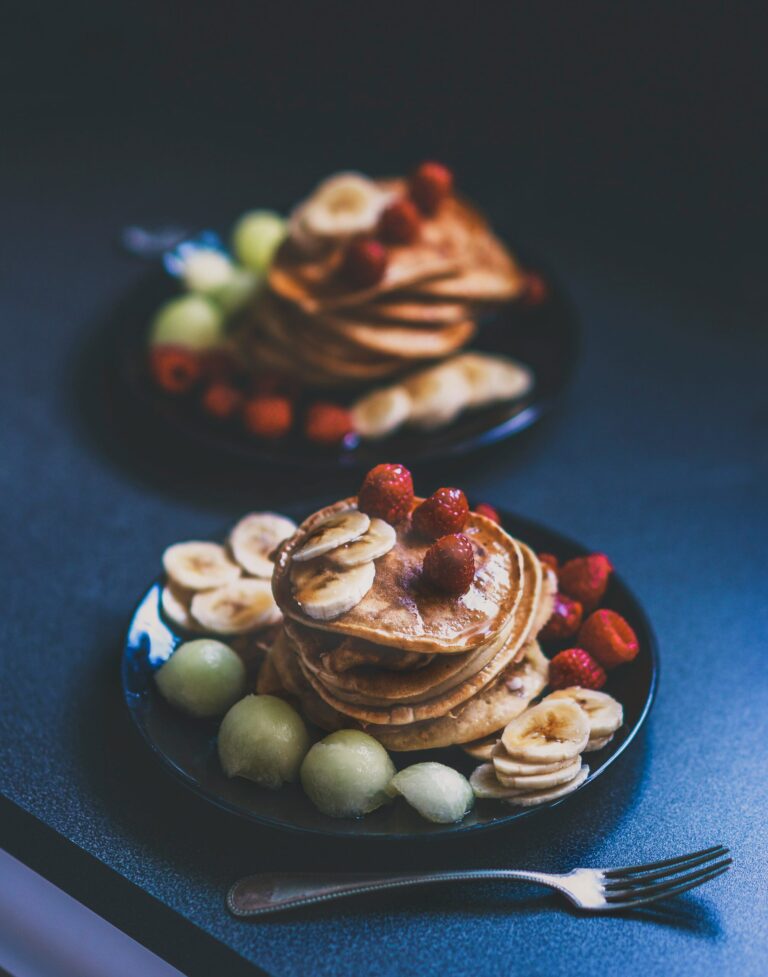 Proteinrika recept – pannkakor, smoothie och kvarg för frukost, lunch och mellanmål
